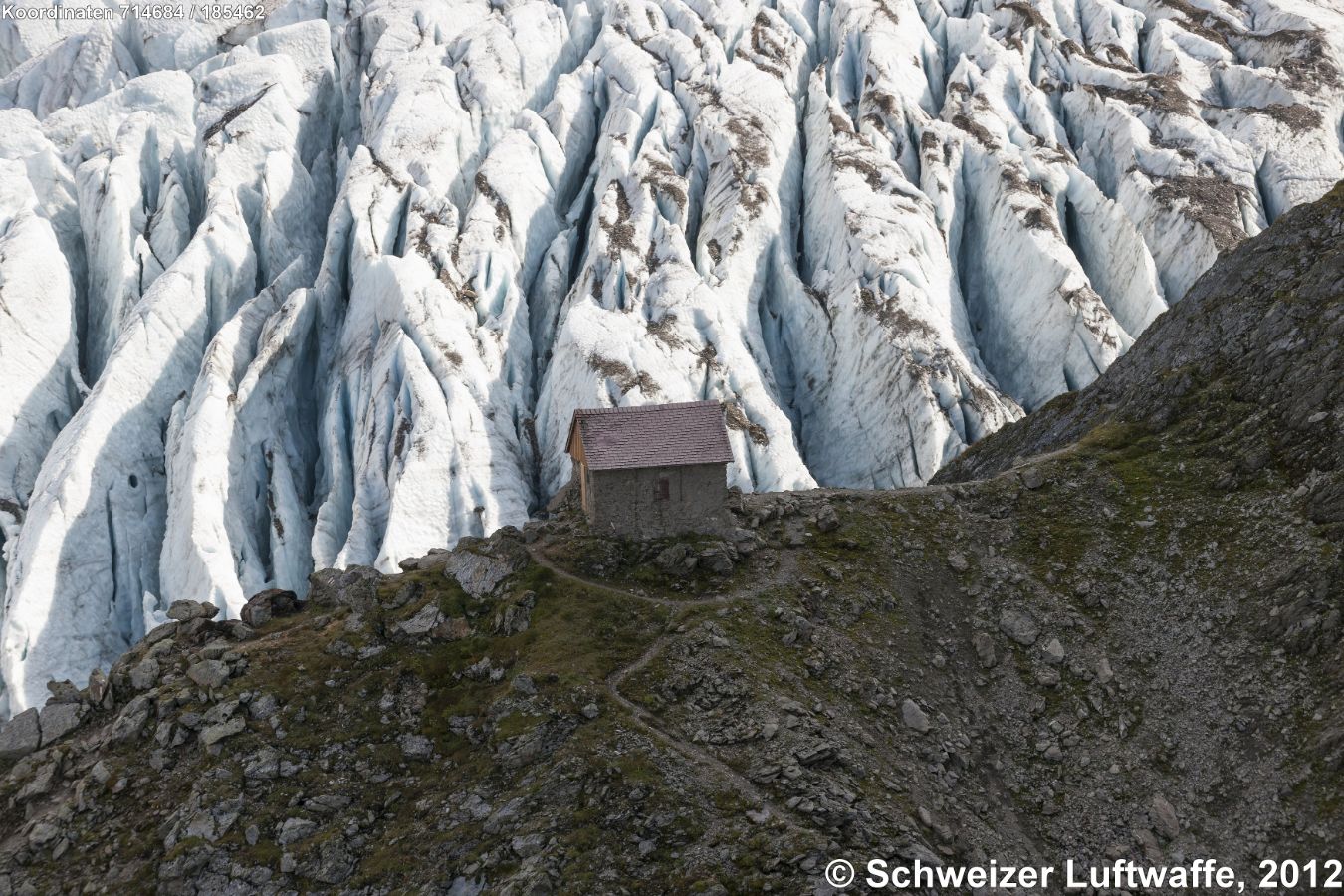 Grünhornhütte SAC, im Gebiet des Tödi. Blick gegen SE zum 'Bifertenfiren' (Position: 2'714'674.56, 1'185'527.88)
